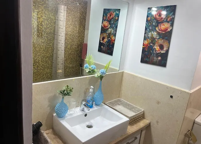 Azzurra Sea View 2 Bedrooms דירה הורגהדה