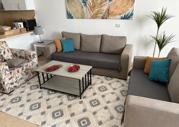Azzurra Sea View 2 Bedrooms דירה הורגהדה